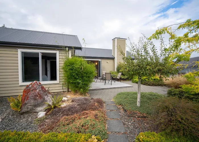 Southland Sounds - Te Anau Holiday Home